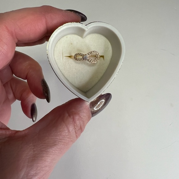 Swarovski Rose Gold Infinity Crystal Ring - Picture 3 of 3